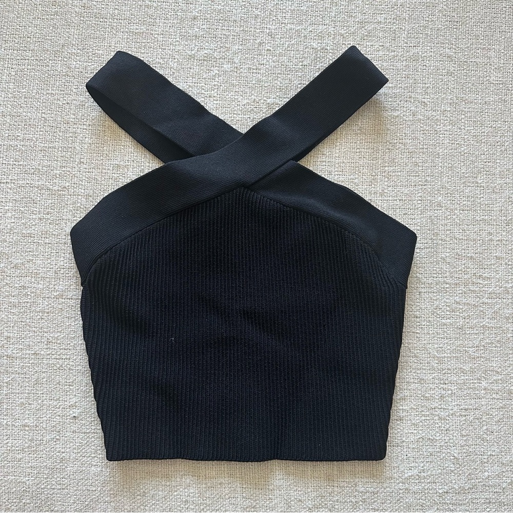 Aritzia Babaton Sculpt Knit Criss Cross Cropped Top